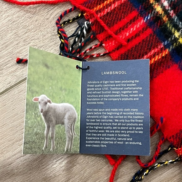 Johnstons of Elgin Scotland Scarf 100% Lambswool Red Tartan Plaid 64"x10" NWT - Picture 3 of 6